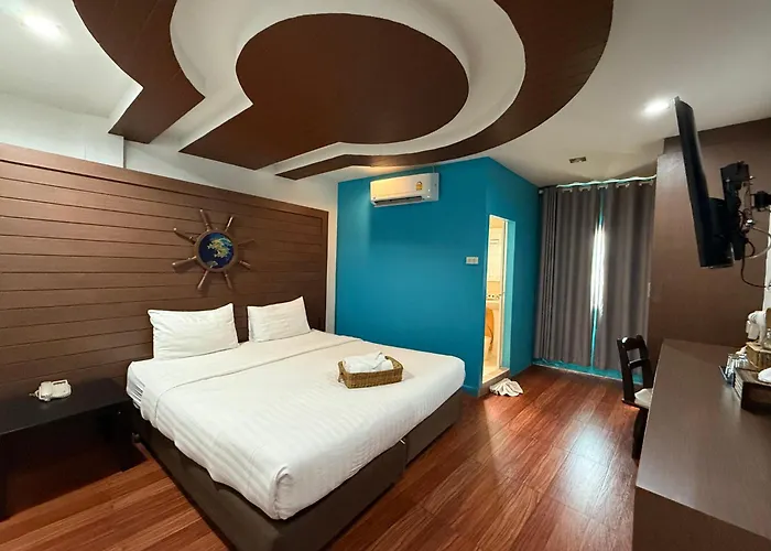 Bed By Cruise Hotel At Samakkhi-Tivanont