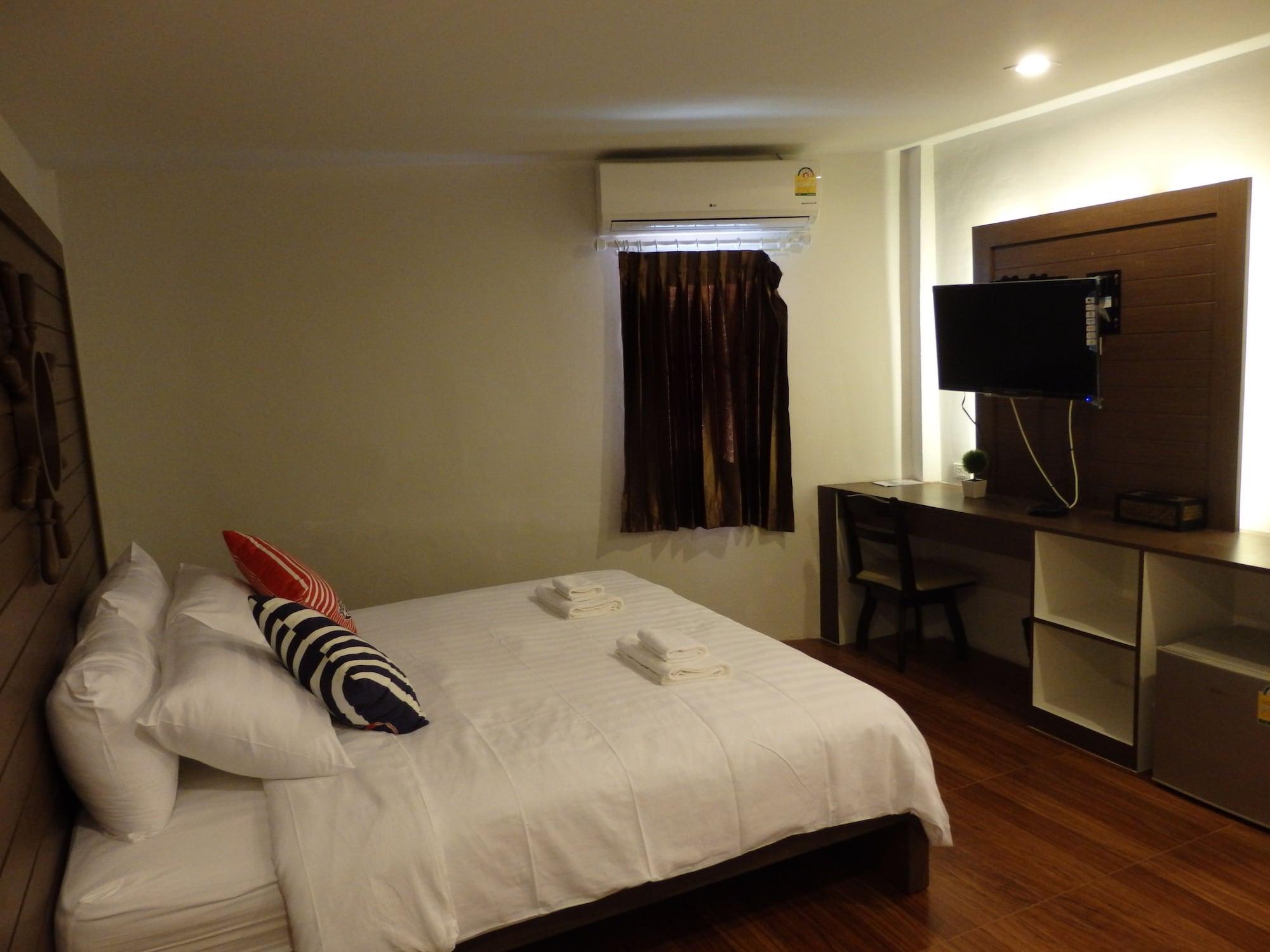 Bed By Cruise At Samakkhi-tivanont Nonthaburi