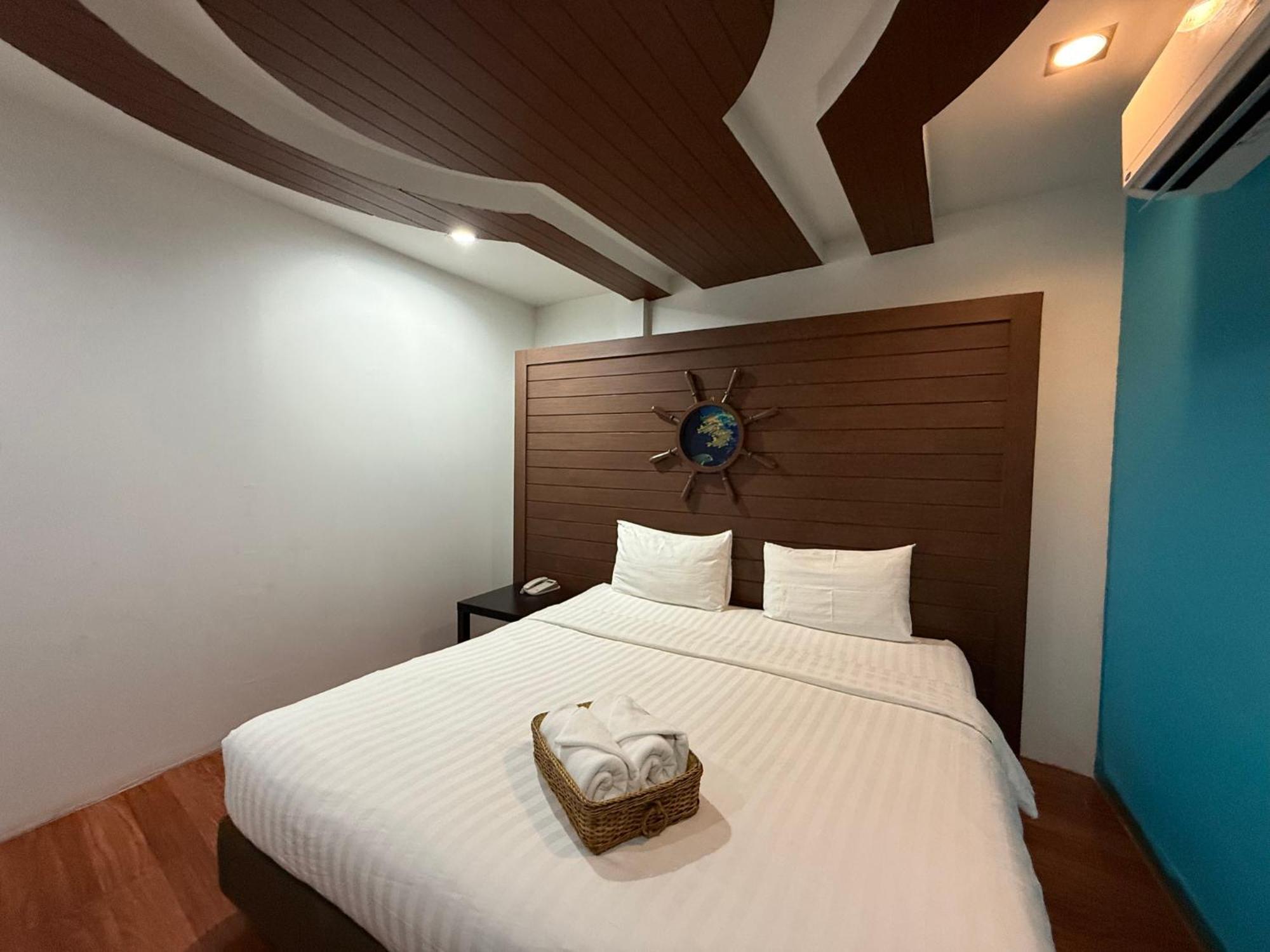 Bed By Cruise At Samakkhi-tivanont Hotel Nonthaburi